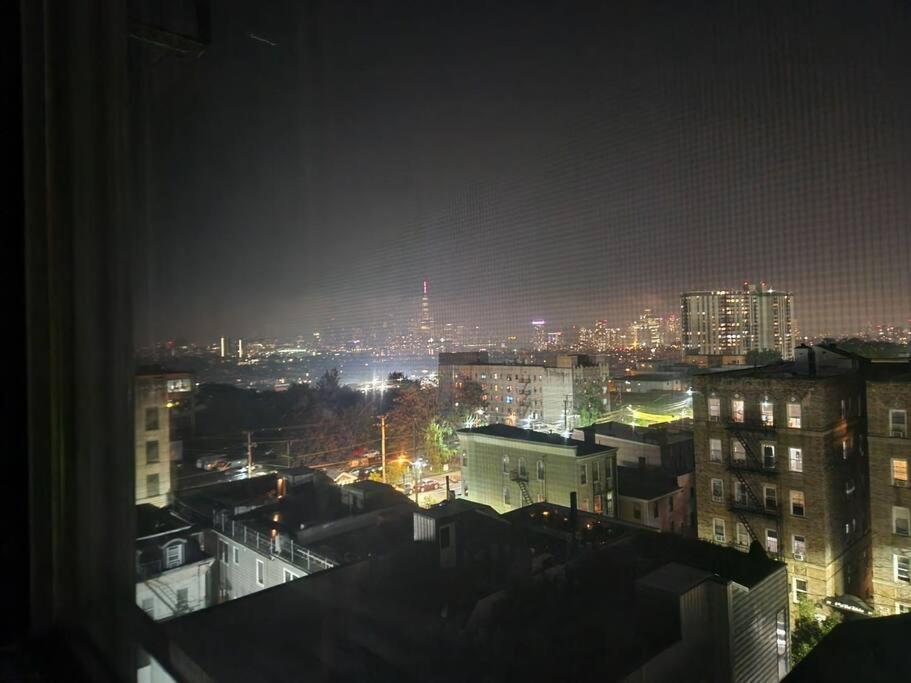 Appartamento Classy 3 Bed Near Nyc With View! Union City Esterno foto