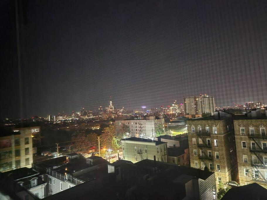 Appartamento Classy 3 Bed Near Nyc With View! Union City Esterno foto